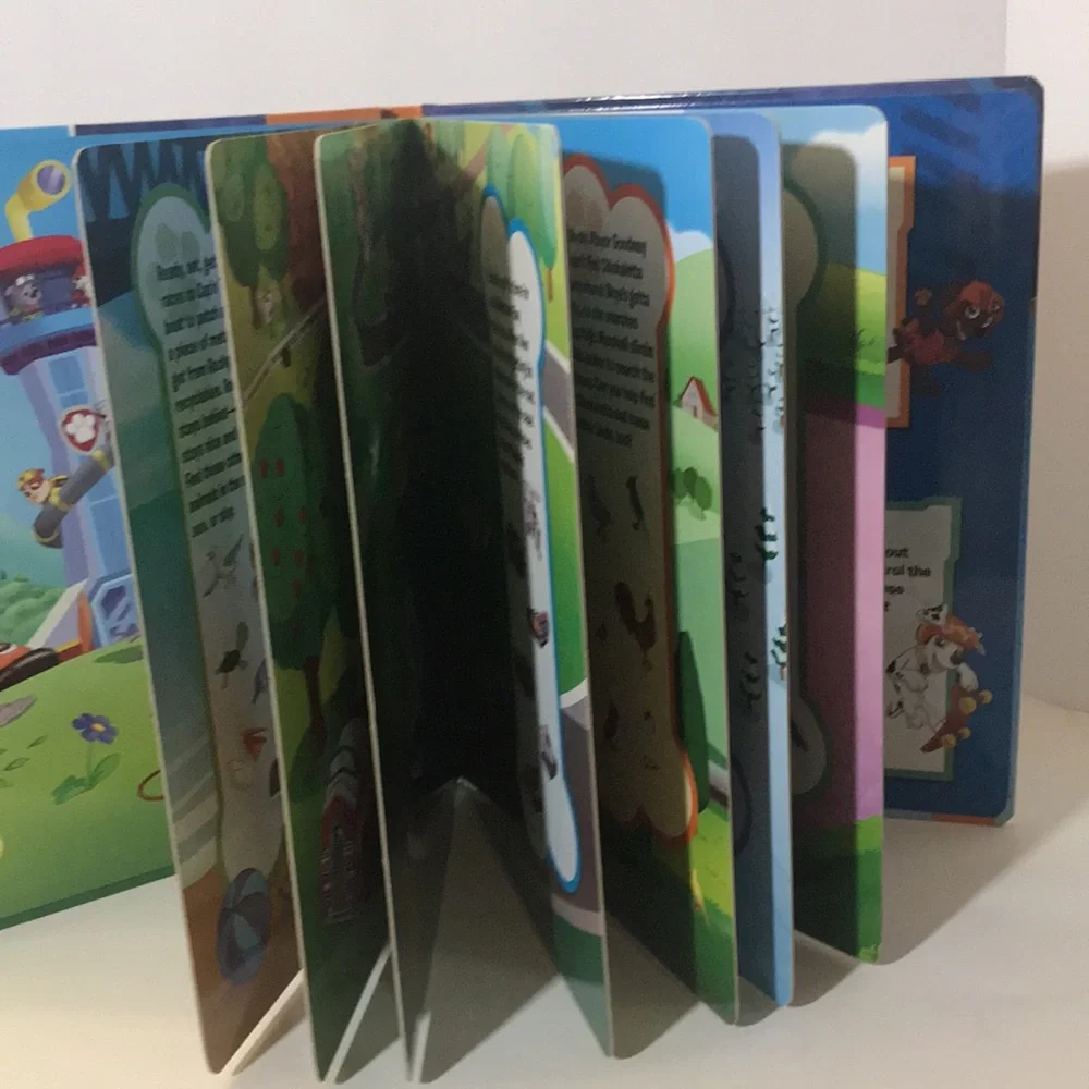 Nickelodeon Paw Patrol first look and find book